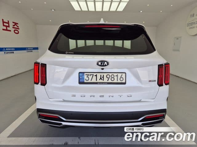 Kia Sorento 2021 — ფოტო 2/20