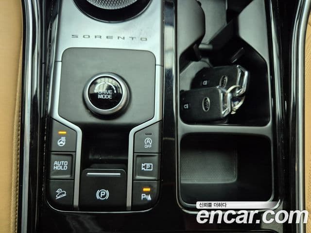 Kia Sorento 2021 — ფოტო 16/20