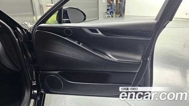 Genesis G80 2022 — Photo 33/37