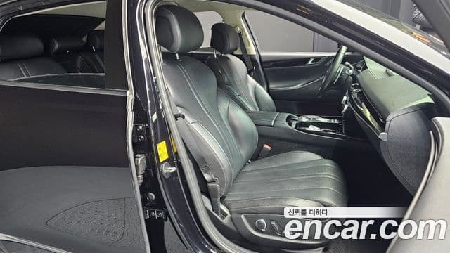Genesis G80 2022 — Photo 28/37