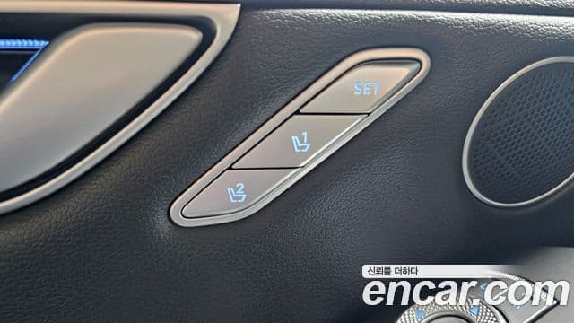Genesis G80 2022 — Photo 18/37