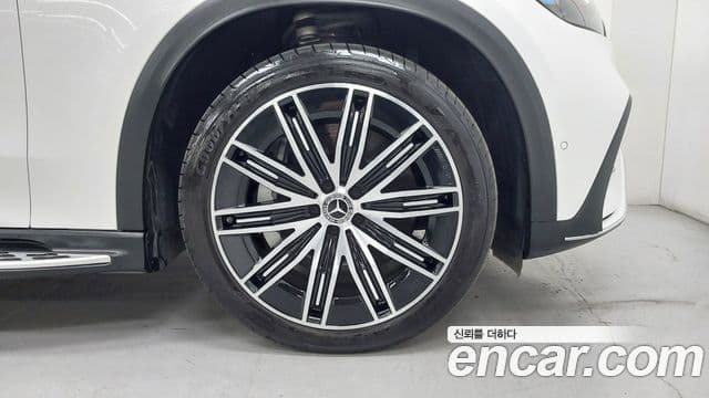Mercedes-Benz EQE SUV 2023 — ფოტო 14/17