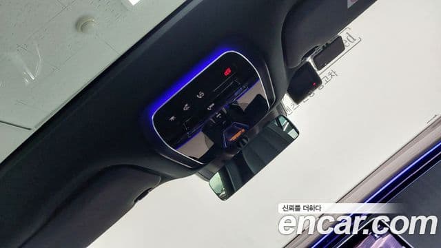 Mercedes-Benz EQE SUV 2023 — ფოტო 15/17