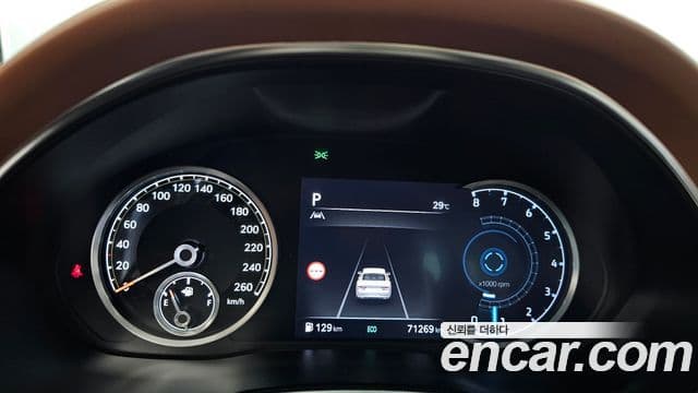 Genesis Electrified G80 2022 — Şəkil 8/20