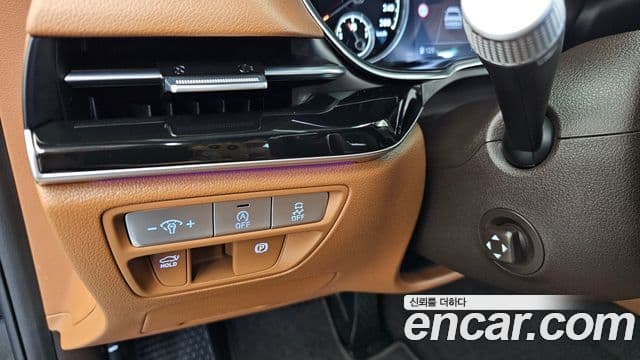 Genesis Electrified G80 2022 — Şəkil 14/20