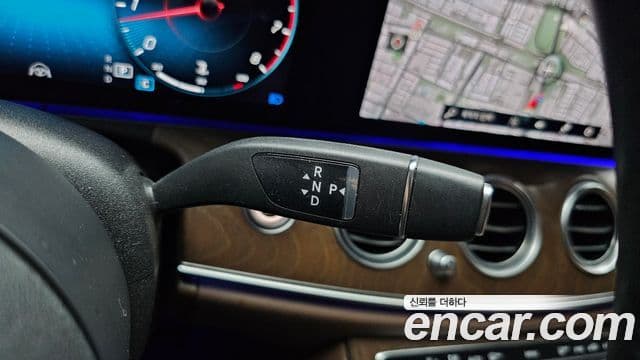 Mercedes-Benz E-Class 2022 — Şəkil 9/20