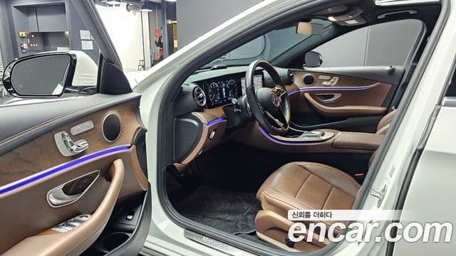 Mercedes-Benz E-Class 2022 — Şəkil 10/20