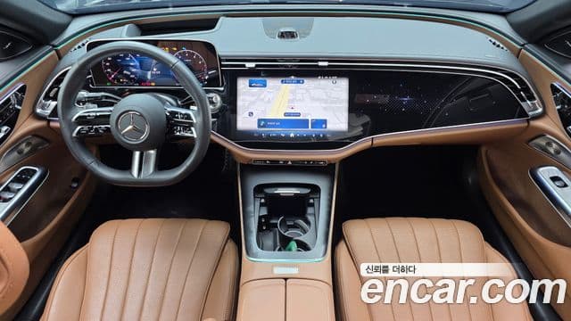 Mercedes-Benz E-Class 2024 — ფოტო 7/20