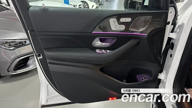 Mercedes-Benz GLE-Class 2025 — Photo 14/20