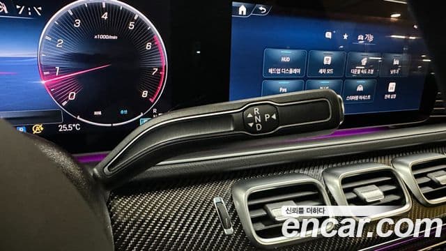 Mercedes-Benz GLE-Class 2025 — Photo 8/20