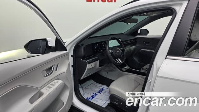 Hyundai Kona 2023 — Şəkil 10/20