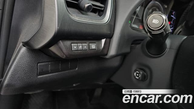 Lexus UX250h 2019 — ფოტო 18/20