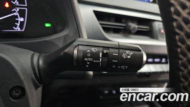 Lexus UX250h 2019 — ფოტო 20/20