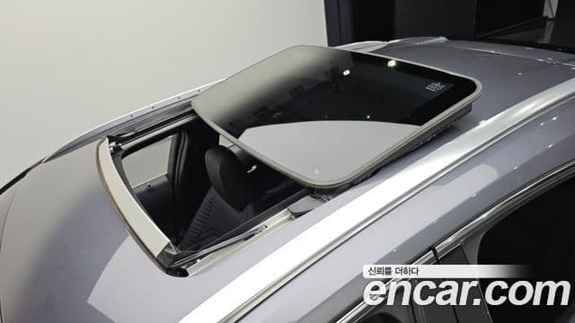 Lexus UX250h 2019 — Photo 22/33