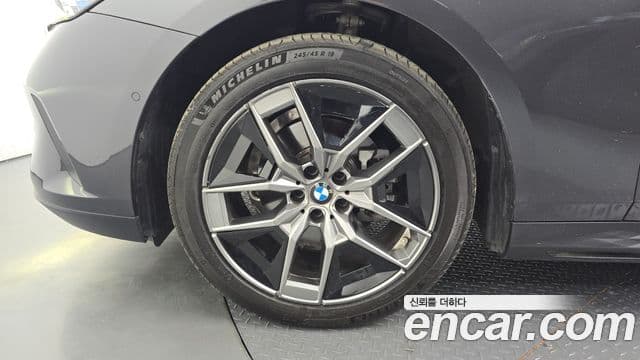 BMW 5 Series 2025 — ფოტო 5/20