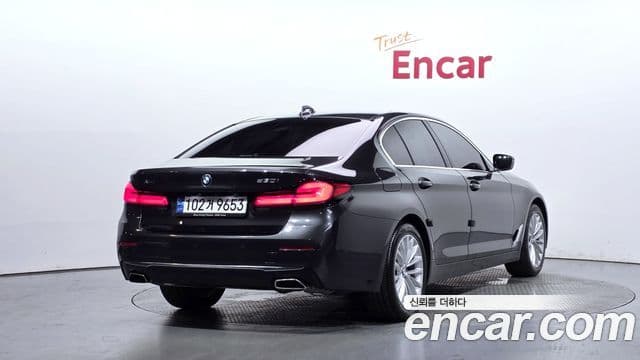 BMW 5 Series 2022 — Şəkil 2/20