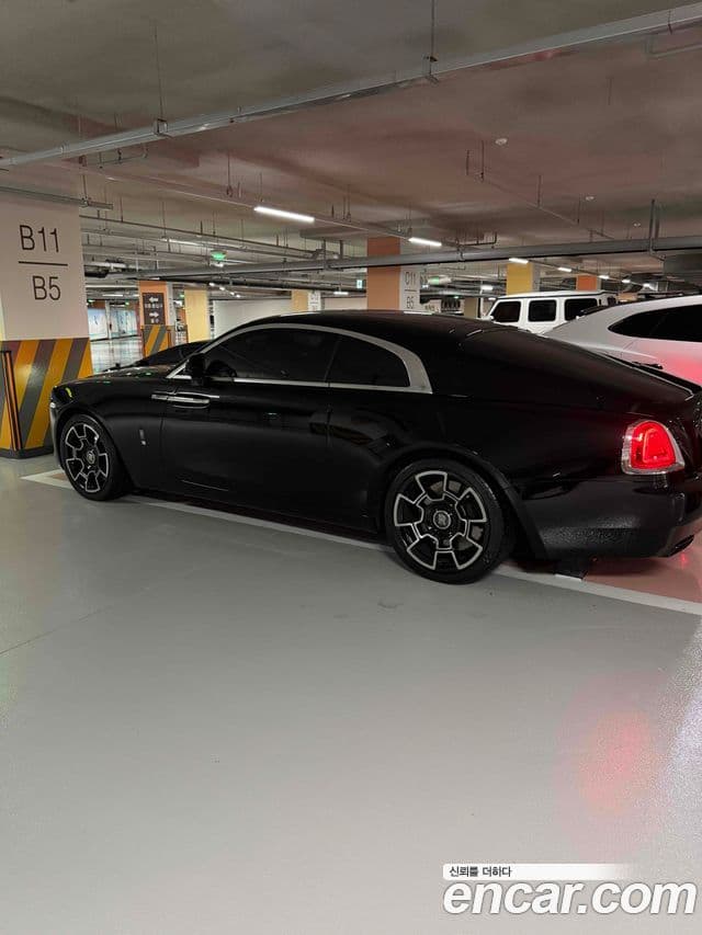 Rolls-Royce Wraith 2021 — Photo 3/13