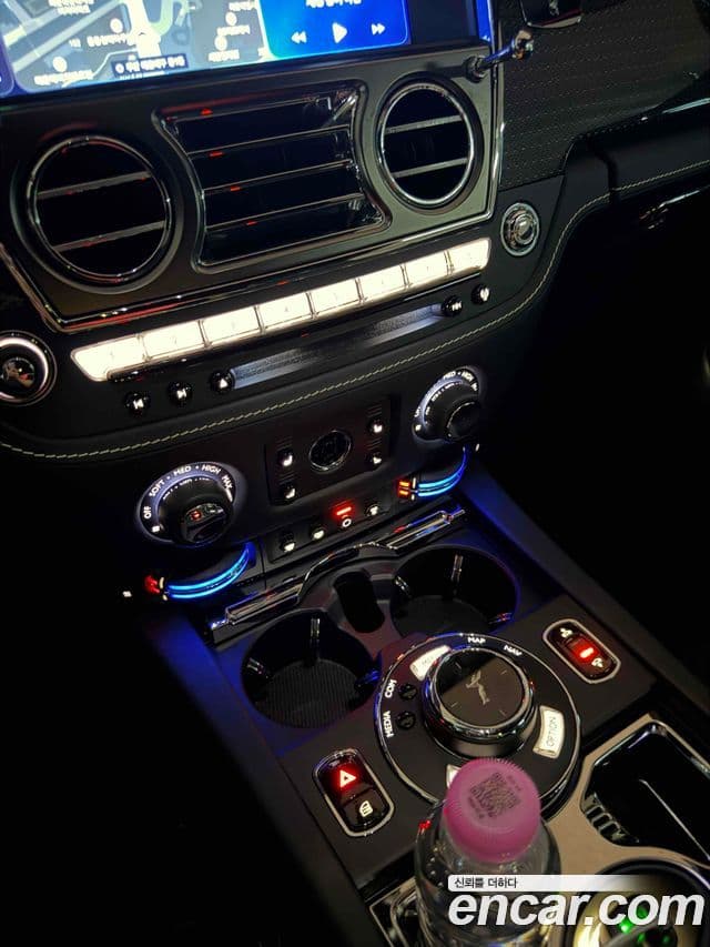 Rolls-Royce Wraith 2021 — Photo 2/13