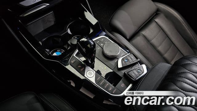 BMW X4 2022 — Şəkil 9/20