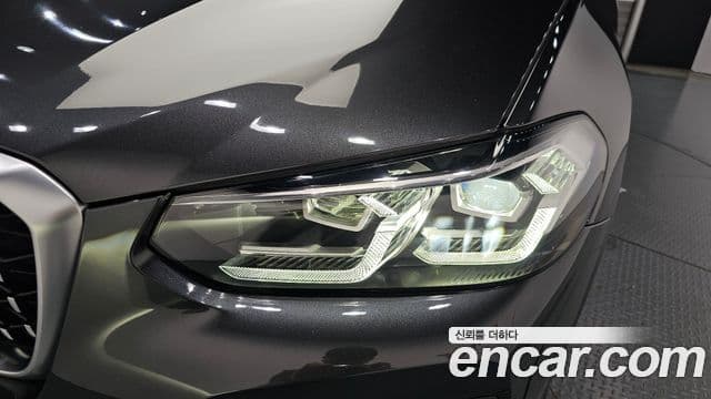 BMW X4 2022 — Photo 22/32