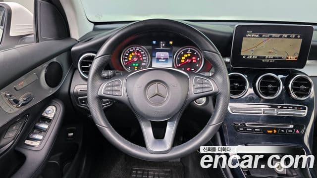 Mercedes-Benz GLC-Class 2018 — Şəkil 13/20