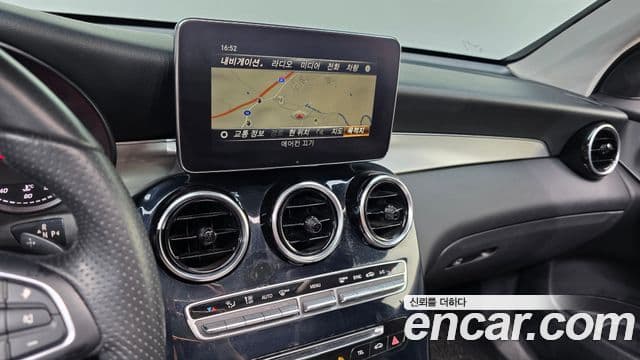Mercedes-Benz GLC-Class 2018 — Şəkil 14/20