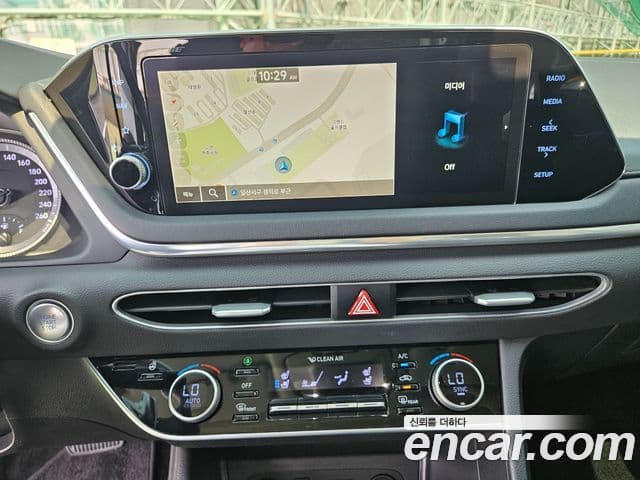 Hyundai Sonata 2019 — Şəkil 13/18