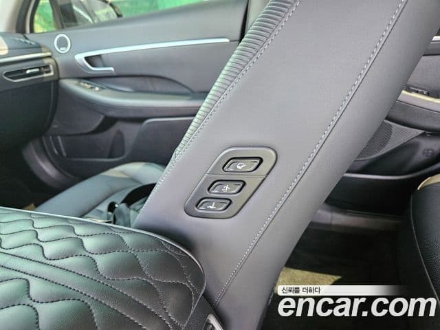 Hyundai Sonata 2019 — Şəkil 16/18