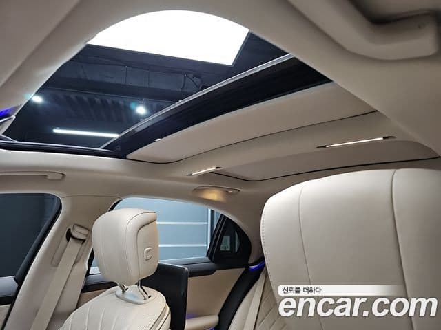 Mercedes-Benz S-Class 2024 — ფოტო 15/20