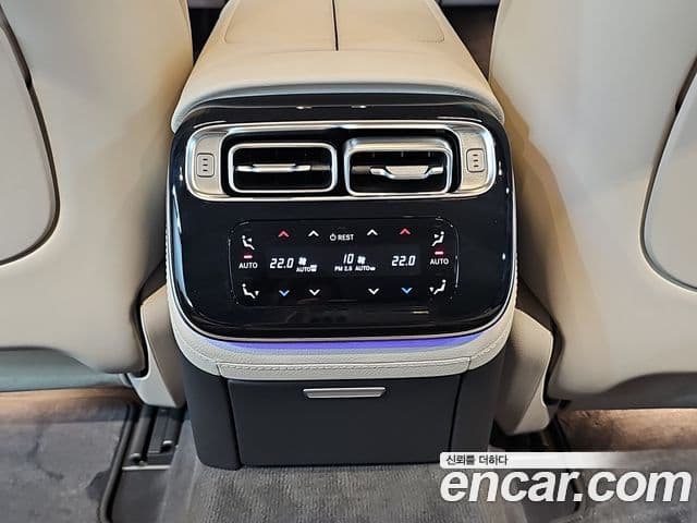 Mercedes-Benz S-Class 2024 — ფოტო 17/20