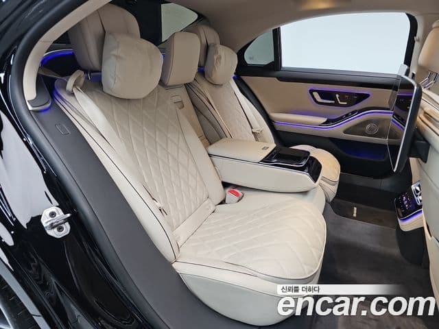 Mercedes-Benz S-Class 2024 — ფოტო 18/20