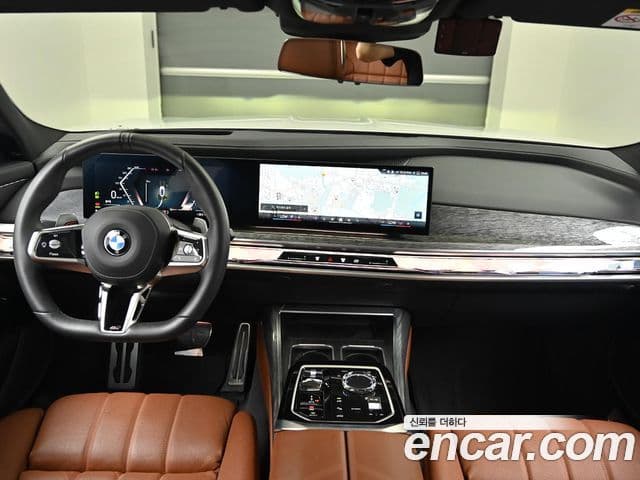 BMW 7 Series 2024 — Photo 2/20