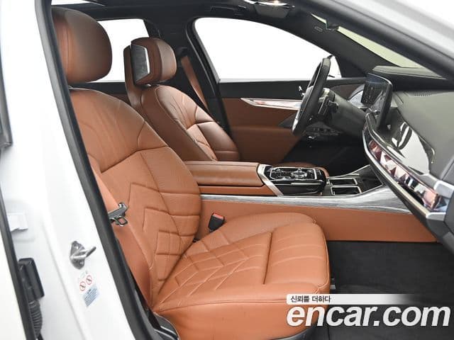 BMW 7 Series 2024 — Photo 6/20