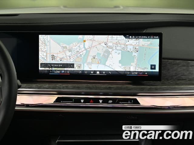 BMW 7 Series 2024 — Photo 10/20