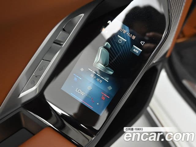 BMW 7 Series 2024 — Photo 13/20