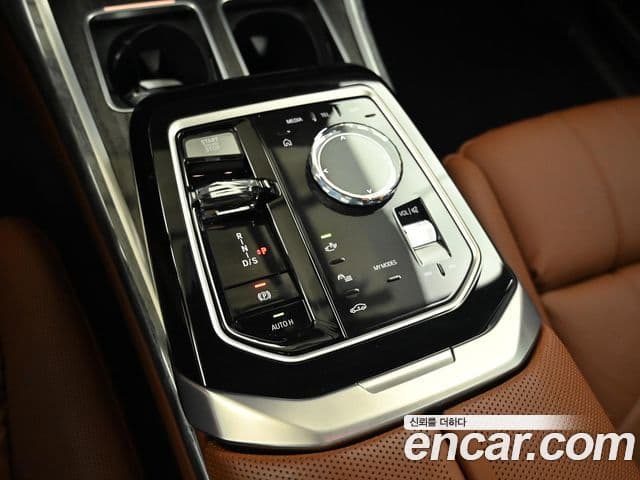 BMW 7 Series 2024 — Photo 17/20