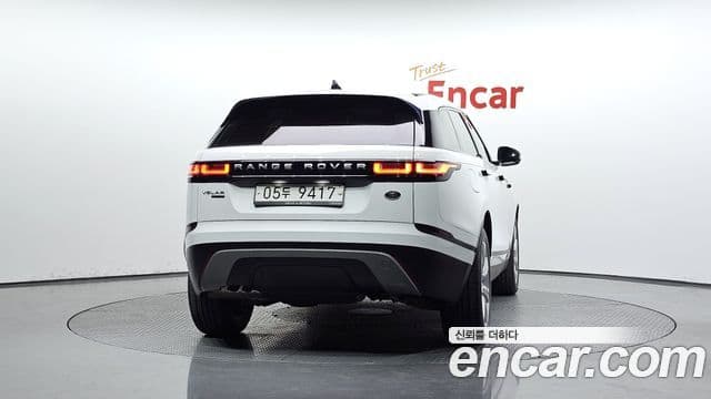 Land Rover Range Rover Velar 2018 — ფოტო 4/20