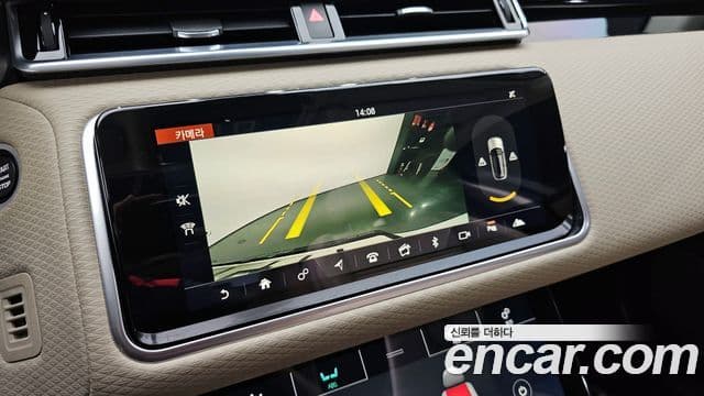 Land Rover Range Rover Velar 2018 — ფოტო 14/20