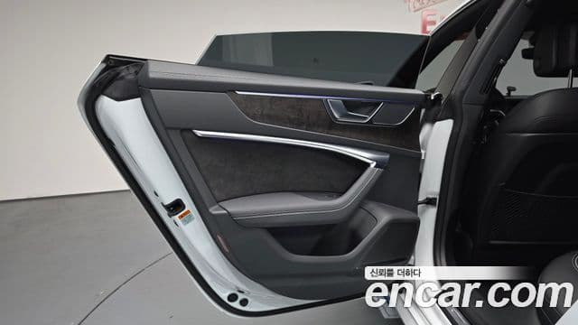 Audi A7 2020 — Photo 12/35