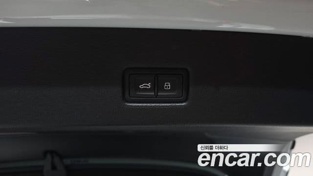 Audi A7 2020 — Photo 8/35