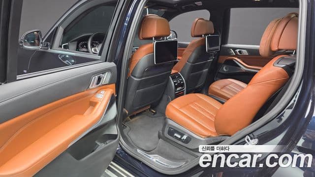 BMW X7 2021 — Şəkil 13/20