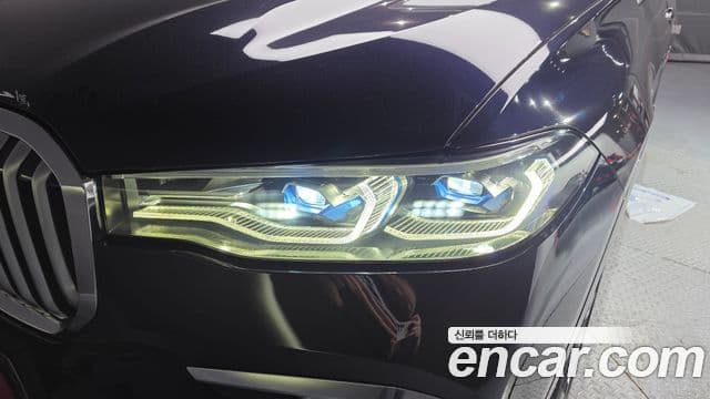 BMW X7 2021 — Photo 2/33