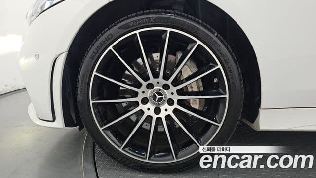 Mercedes-Benz CLS-Class 2020 — Photo 7/20
