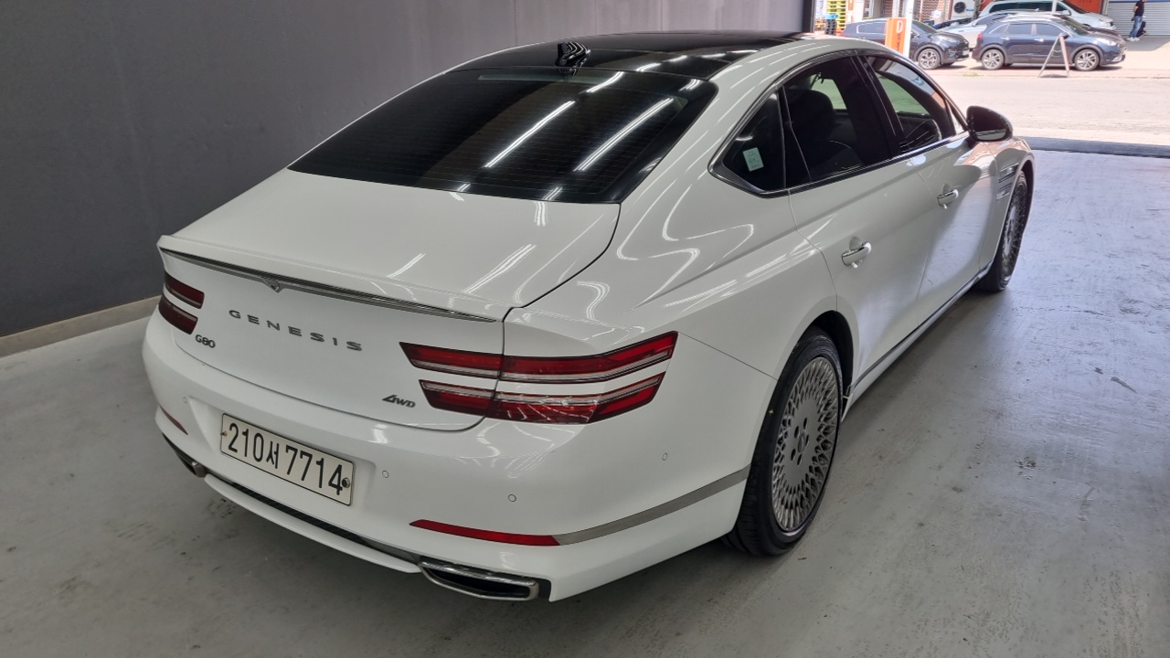Genesis G80 2021 — Şəkil 9/18