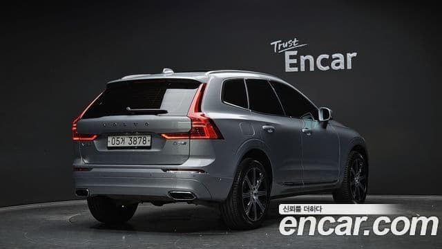 Volvo XC60 2019 — Şəkil 2/20