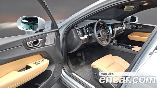 Volvo XC60 2019 — Şəkil 11/20