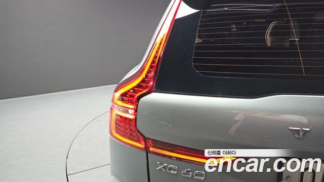 Volvo XC60 2019 — Photo 26/30