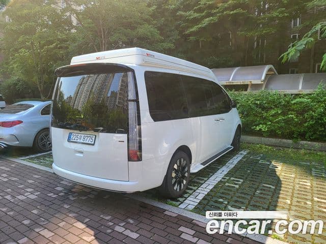 Hyundai Staria 2025 — Фото 2/20