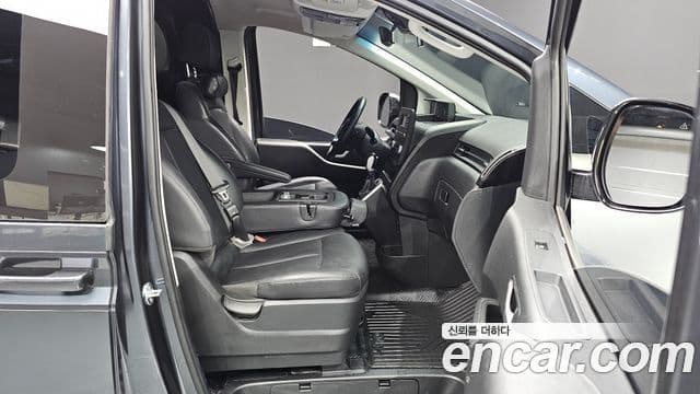 Hyundai Staria 2024 — Фото 11/20