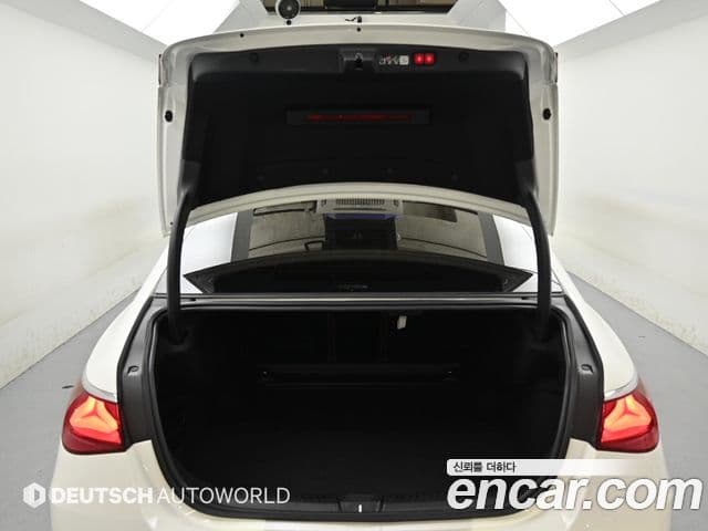 Mercedes-Benz E-Class 2025 — Şəkil 19/20